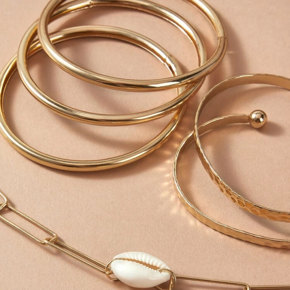 Bracelets - Picture 2 of 4